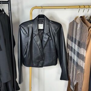 Abercrombie & Fitch Womens Medium Black Faux Leather Cropped Blazer Jacket EUC